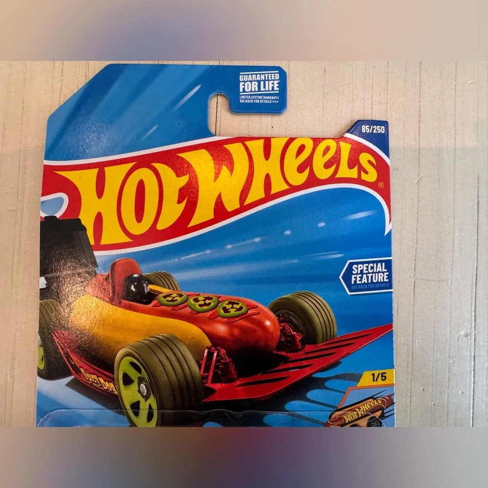 Hot Wheels Street Wiener “Spicy Dog” 85/250 – 2025 Fast Foodie 1/5